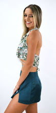 Load image into Gallery viewer, Free Energy Floral Halter With Collar