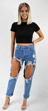 Load image into Gallery viewer, Into the Wide-Open Destroyed Mom Jeans