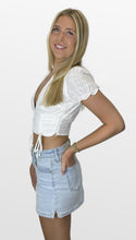 Load image into Gallery viewer, Feminine Front Ruched Crop Top
